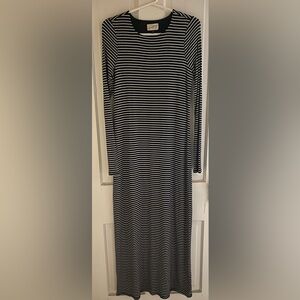 Universal Thread Navy and White Striped Long Sleeve Dress